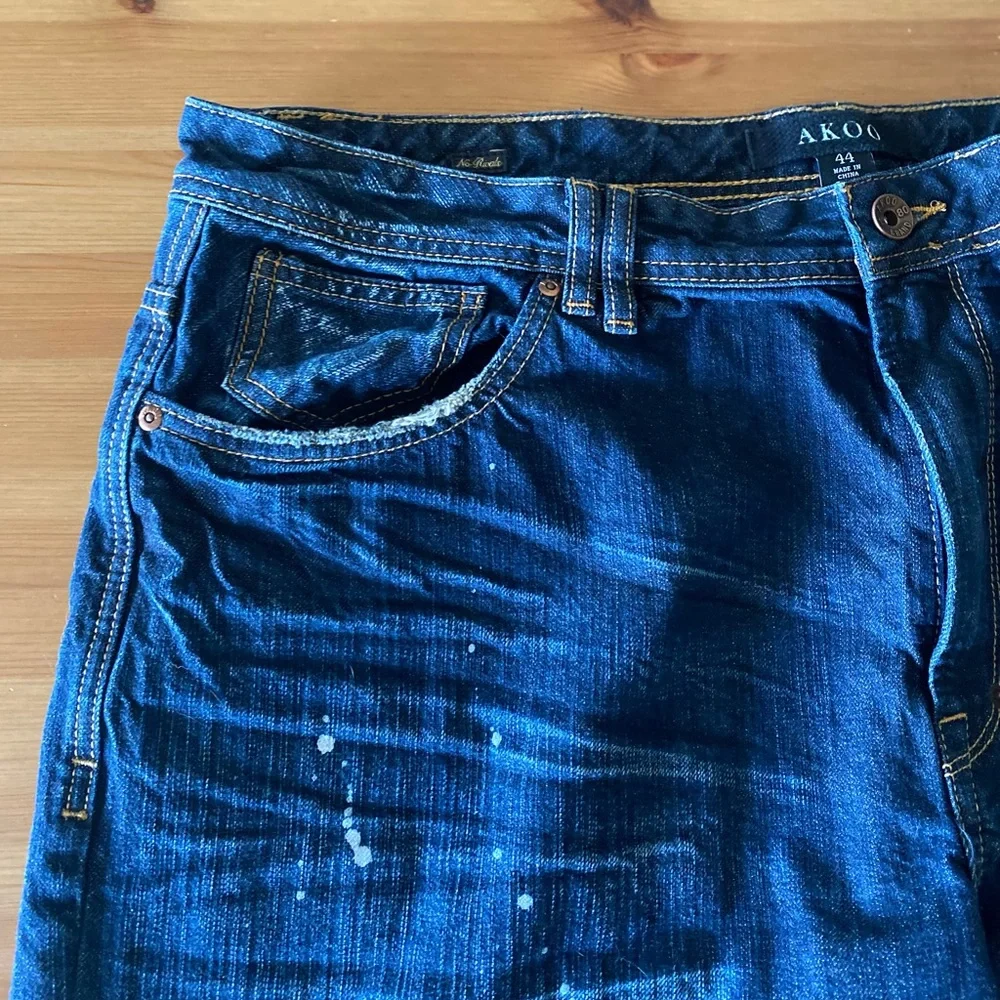 Akoo Straight Leg Relaxed Paint Splatter Distressed Jeans Size 44